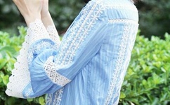 掀开奶罩边躁狠狠躁软学生